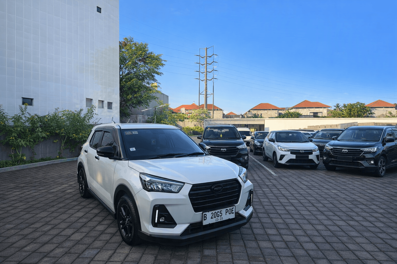 Daihatsu roky rental listing